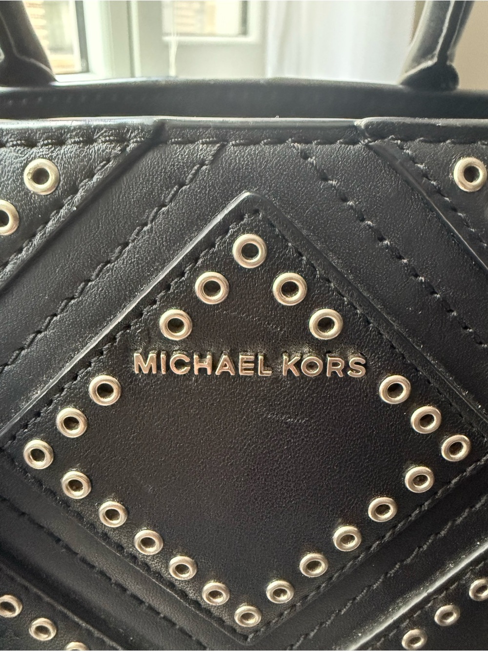 Micheal Kors Selma Large Black Leather Diamond Grommet Satchel Silver Hardware - Picture 8 of 15